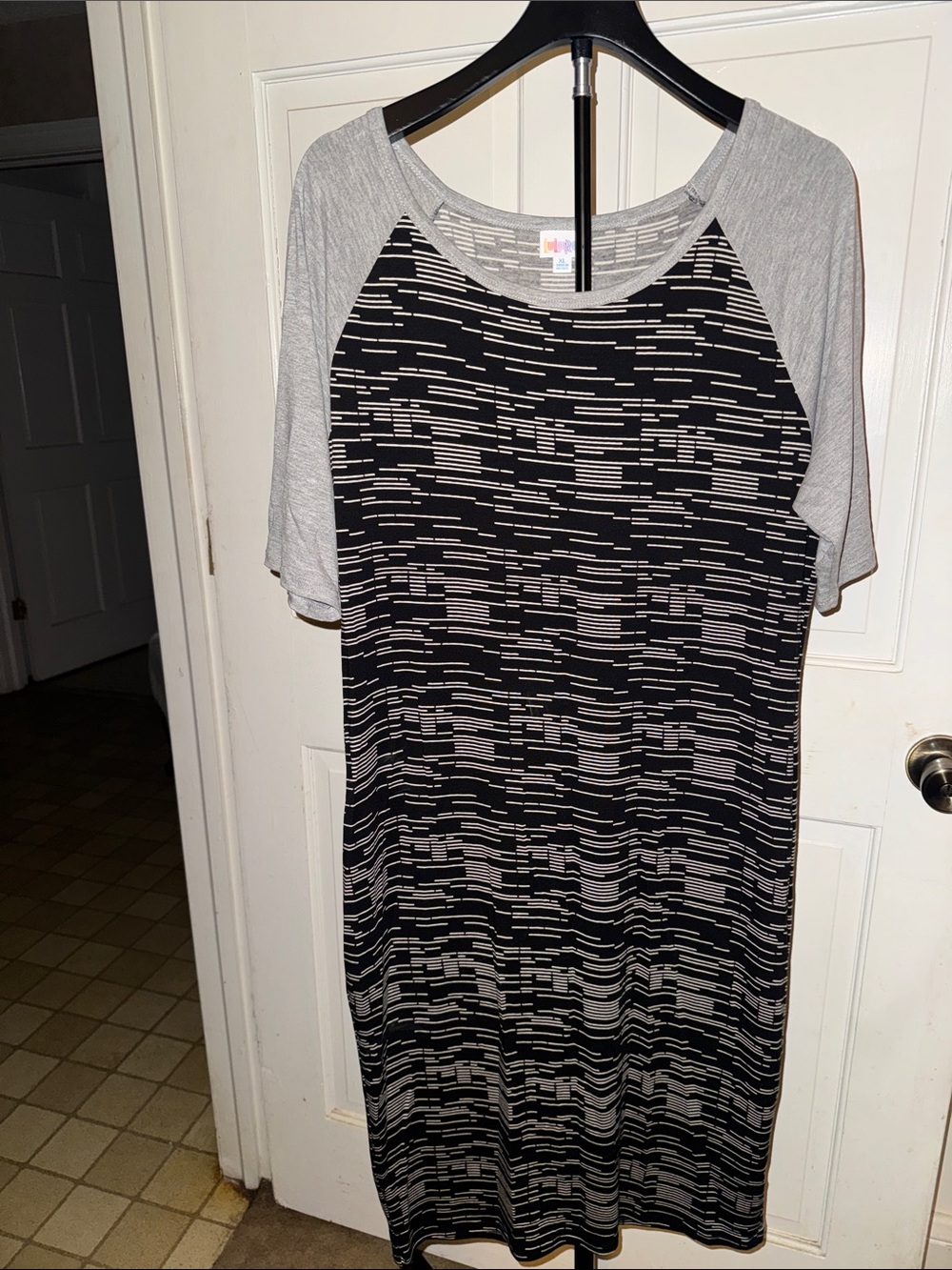 LuLaRoe Black and Gray Patterned Raglan Midi Dress
